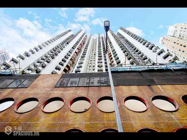 Tai Hang - Dragon Centre 20