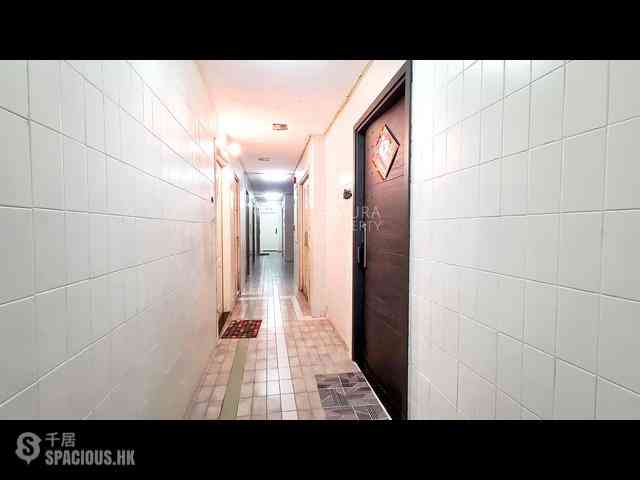 Tai Hang - Dragon Centre 21