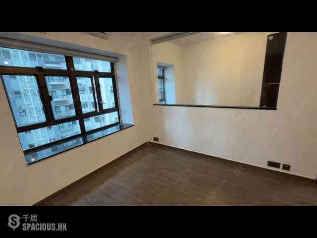 Mid Levels Central - Maxluck Court 04