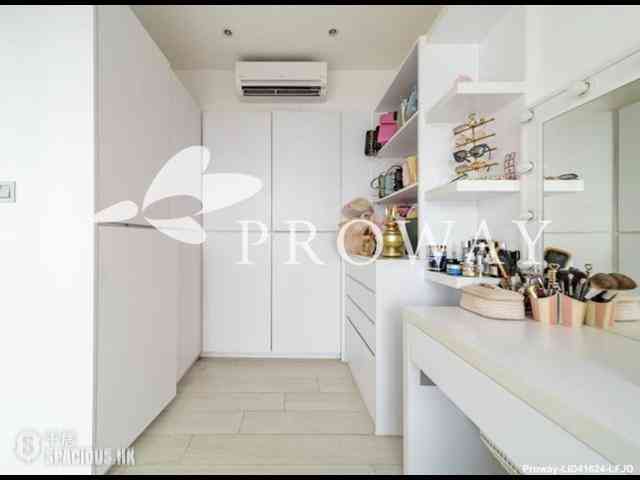 Causeway Bay - Hoi Deen Court 08