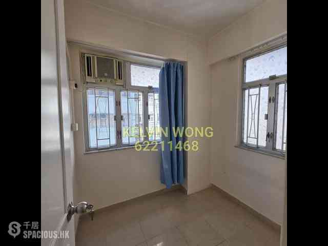 Mong Kok - Shun King Building 01