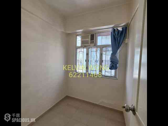 Mong Kok - Shun King Building 02