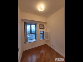 Tai Kok Tsui - Harbour Green Tower 3 05