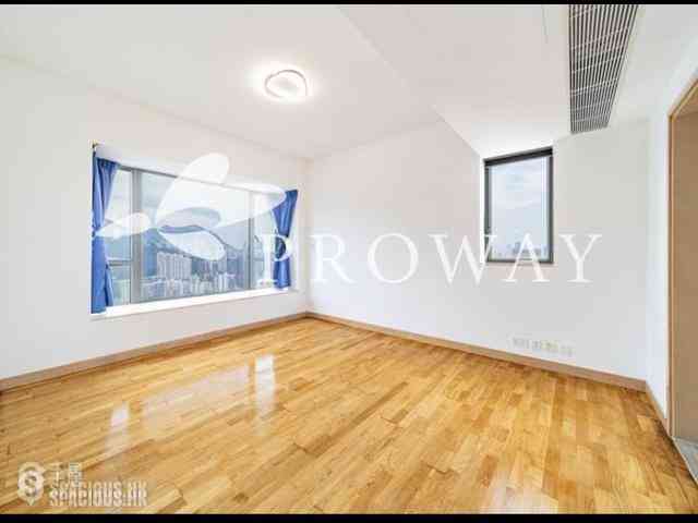 Happy Valley - Broadwood Twelve 04