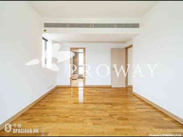 Happy Valley - Broadwood Twelve 05