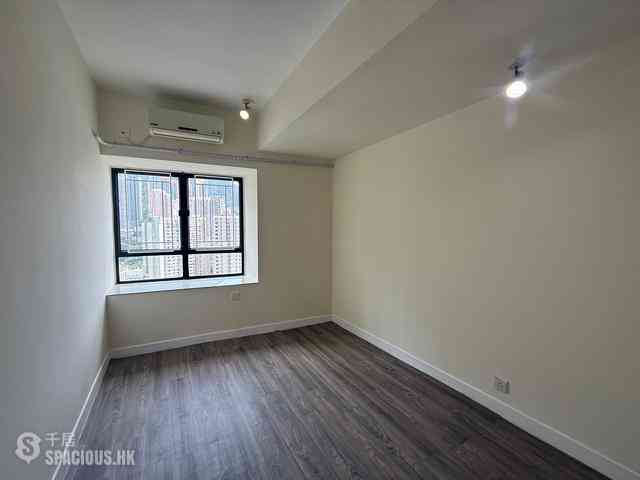 Mid Levels Central - Birchwood Place 05