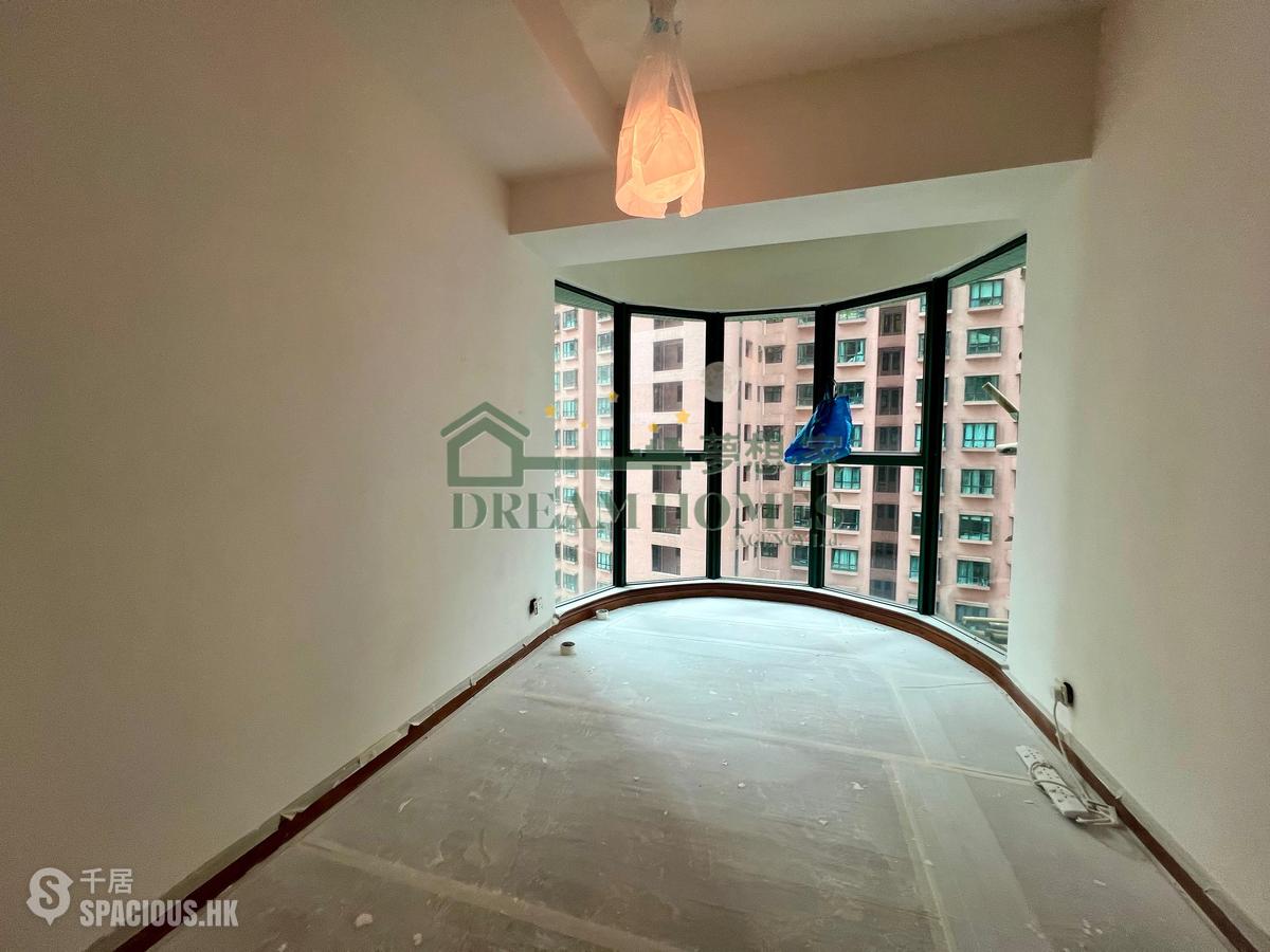 Mid Levels Central - Hillsborough Court 01