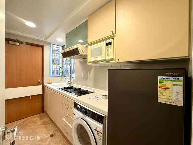 Sai Ying Pun - Ying Wa Court 08