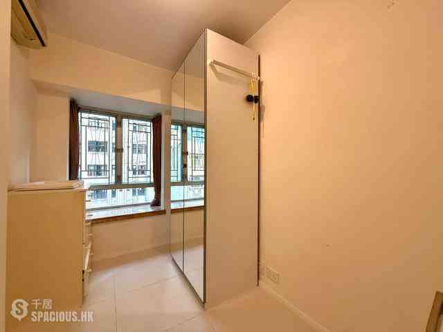 Sai Ying Pun - Ying Wa Court 07