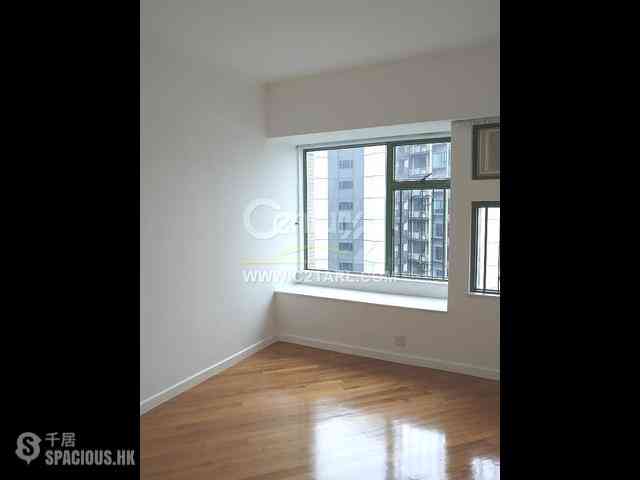 Mid Levels Central - Robinson Place 08