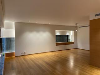 Mid Levels Central - Tavistock II 05