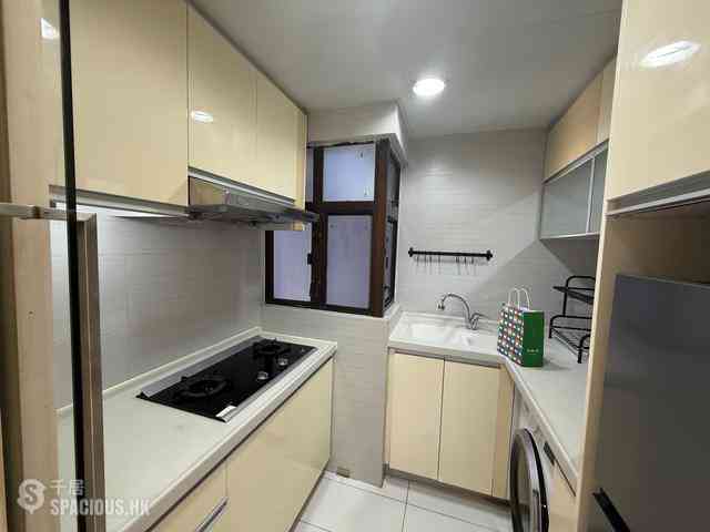 Sai Ying Pun - Kwong Fung Terrace 01
