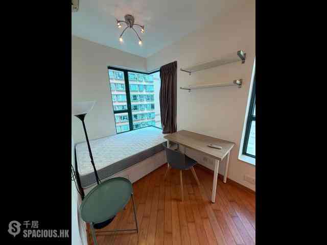 Sheung Wan - Medal Court 05