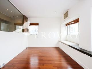 Mid Levels Central - The Rednaxela 04