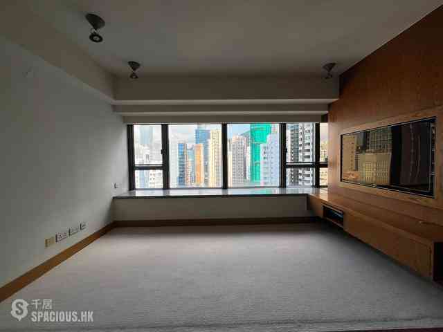 Soho - Centrepoint 01