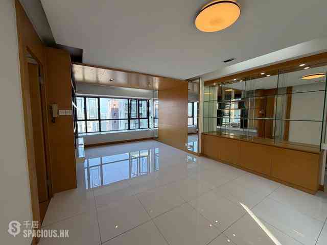 Mid Levels Central - The Grand Panorama Block 2 01