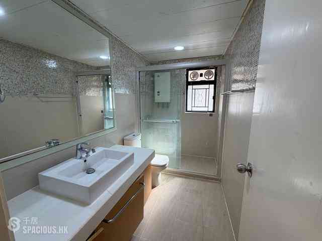 Mid Levels Central - The Grand Panorama Block 2 05