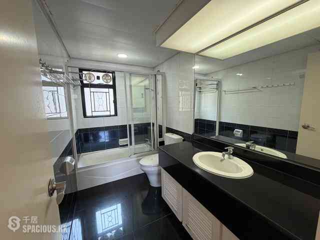 Mid Levels Central - The Grand Panorama Block 2 08
