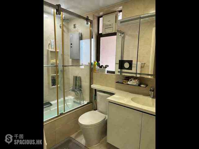 Shek Tong Tsui - The Belcher's Phase 2 Block 8 01