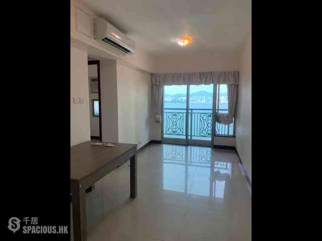 Kennedy Town - The Merton Tower 2 01