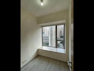 Sai Ying Pun - Island Crest Block 1 03