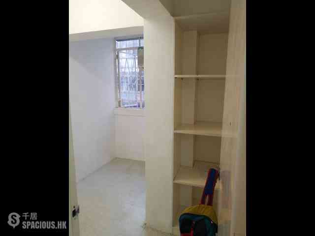 Quarry Bay - Tai Hing House 05