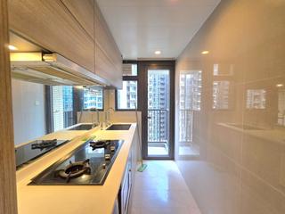 Tung Chung - The Visionary Tower 10 08