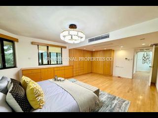 Shouson Hill - Henredon Court 10