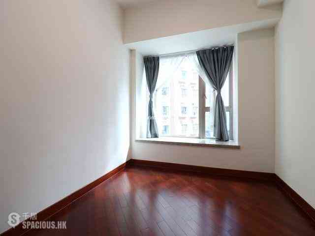 Wan Chai - The Avenue Phase 1 02