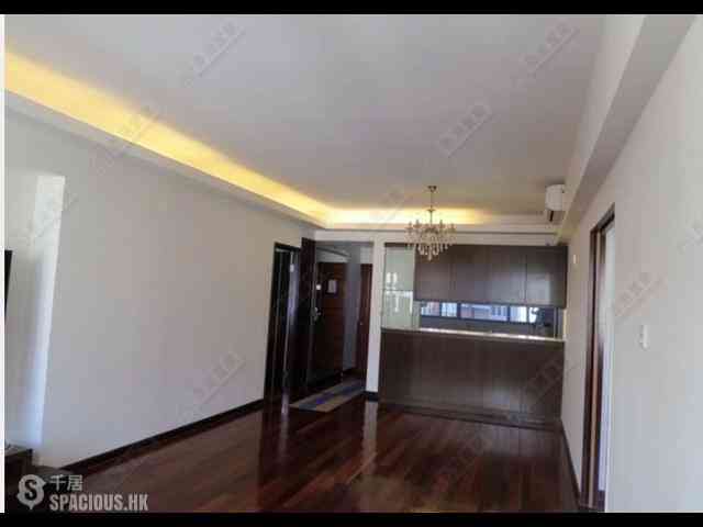 Tai Hang - Morengo Court 01