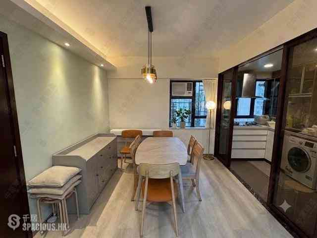 Mid Levels Central - Robinson Heights 01