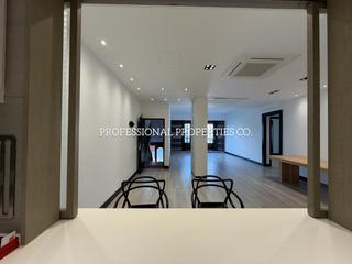 Happy Valley - 1-4, Briar Avenue 12
