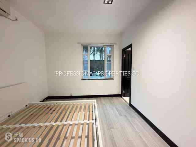 Happy Valley - 1-4, Briar Avenue 13