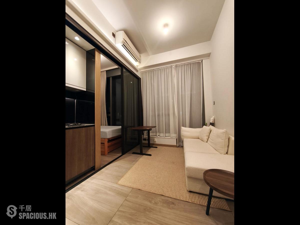 Sai Ying Pun - Two・Artlane 01