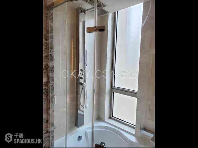 Wan Chai - The Avenue Phase 2 Block 2 04
