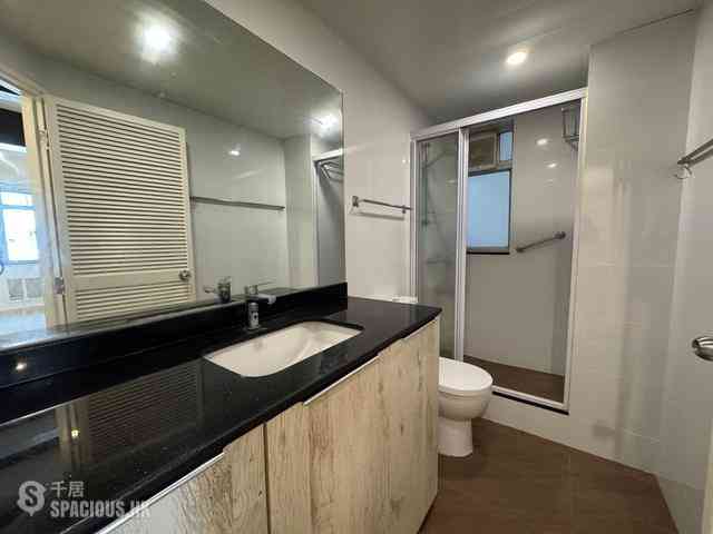 Mid Levels Central - Mountain View Court 04