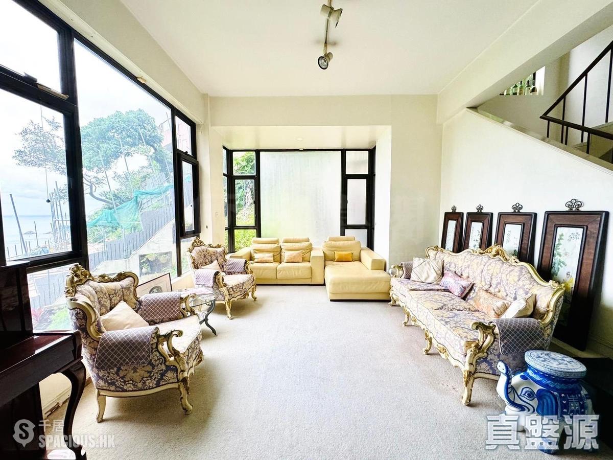 Repulse Bay - The Beachfront 01