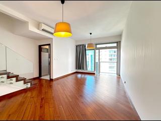 Wan Chai - The Avenue 09