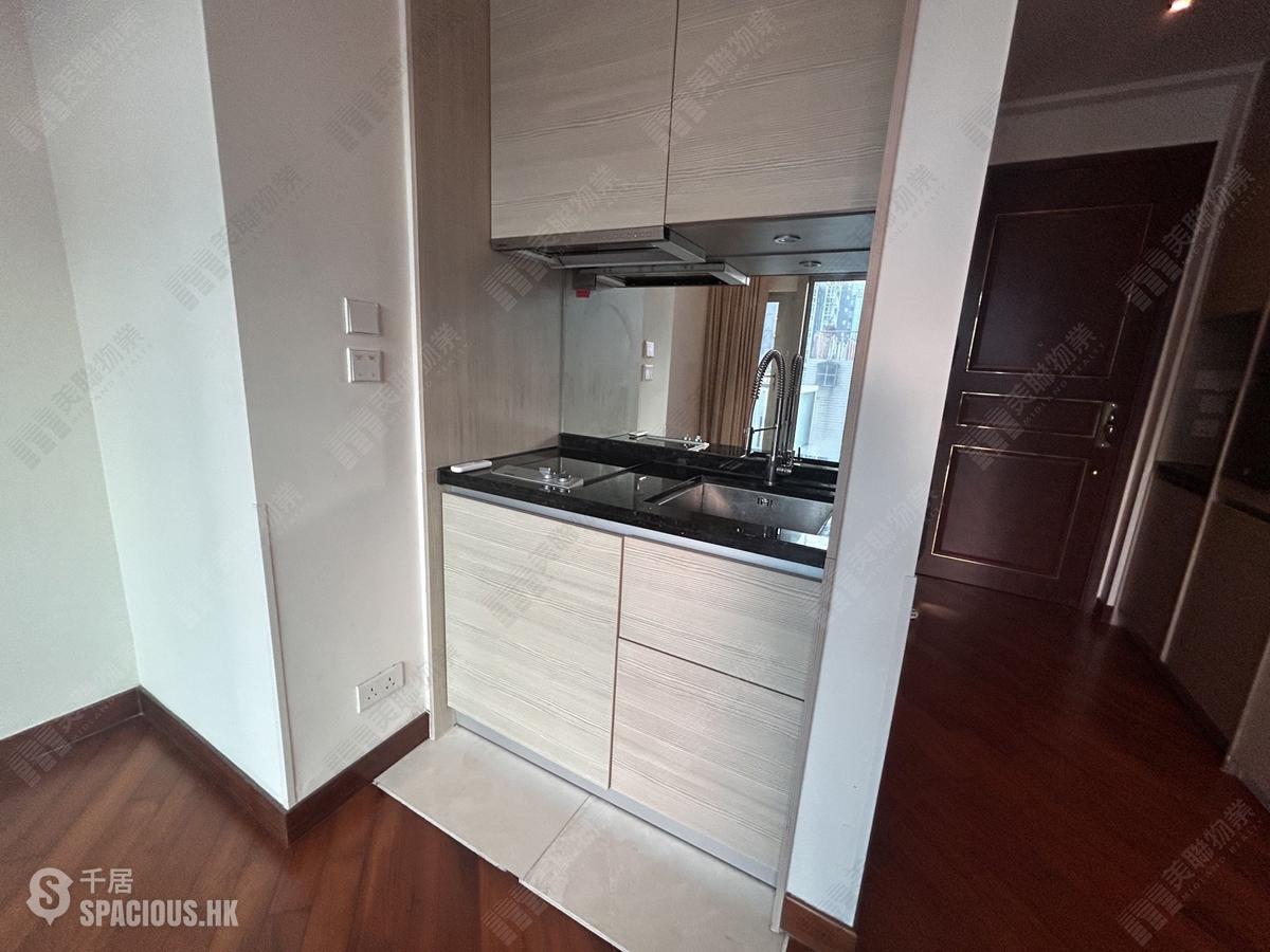 Wan Chai - The Avenue Phase 2 Block 2 01