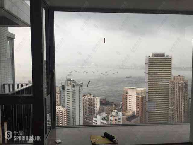 Shek Tong Tsui - Eivissa Crest 01
