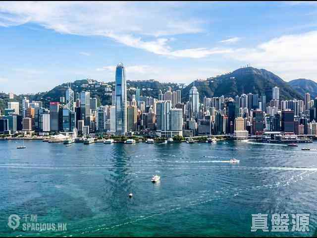 West Kowloon - The Arch 01