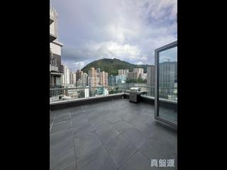 Sai Ying Pun - The Summa Block 1 02