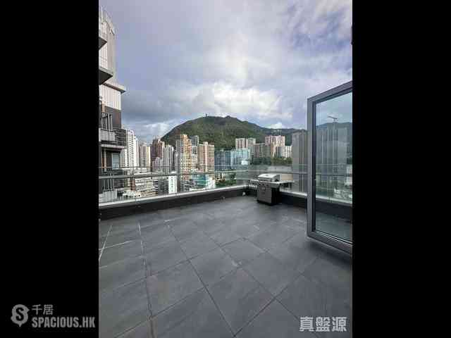 Sai Ying Pun - The Summa Block 1 02