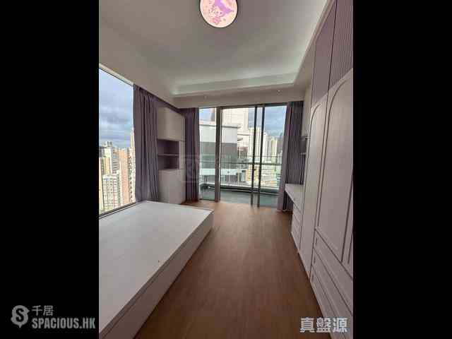 Sai Ying Pun - The Summa Block 1 08