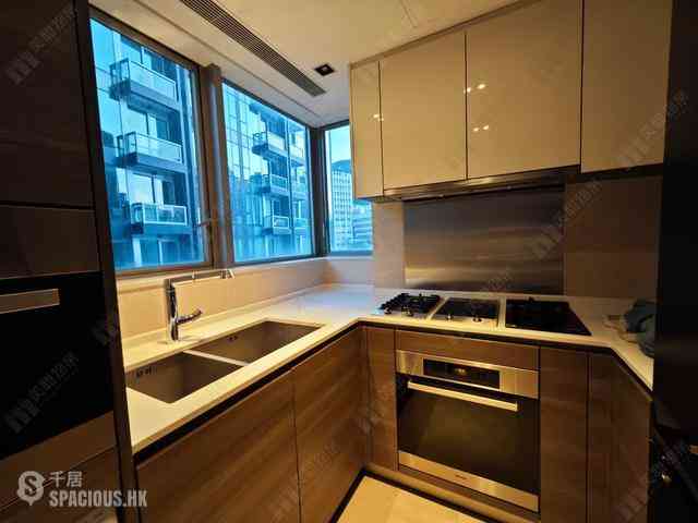Sai Ying Pun - The Summa Block 1 07