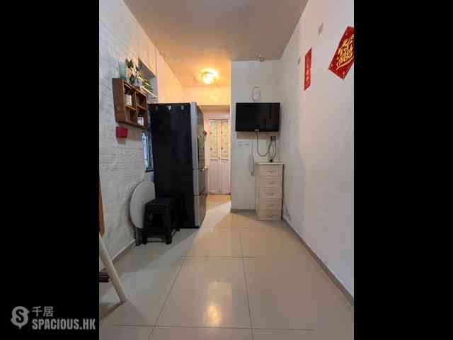 Mong Kok - Wah Sun Building 03