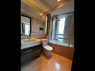 Wan Chai - The Avenue Phase 2 06