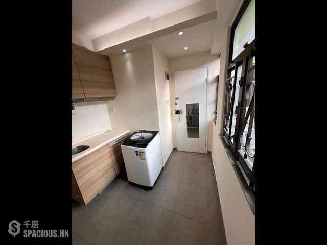 Mong Kok - Hung Kwong Building Block A 04