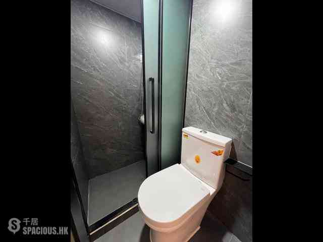 Mong Kok - Lung Ma Building 05