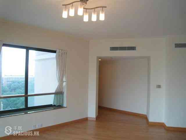 Mid Levels Central - Fairlane Tower 01